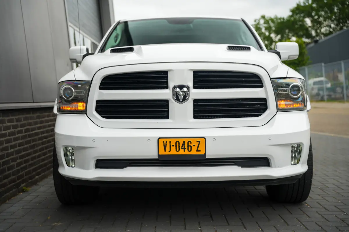 1500 5.7 V8 402 pk Quad Cab 6'4 / Org.NL/ BTW-Auto/ Lucht-Vering/ Schuifdak/ Keyless/ Stoelverw+Verk./ Stuur.verw/ Elek.Stoelen/ LPG-Tank/ 20''LMV