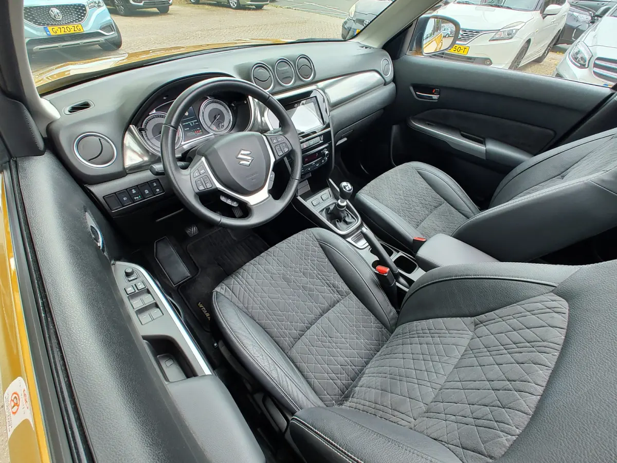 1.4 BOOSTERJET STYLE SMART HYBRID Open dak | Alcantara | Keyless | Parkeersensoren V+A