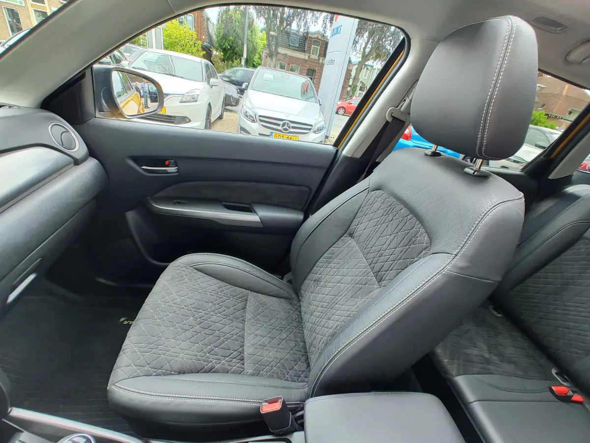 1.4 BOOSTERJET STYLE SMART HYBRID Open dak | Alcantara | Keyless | Parkeersensoren V+A