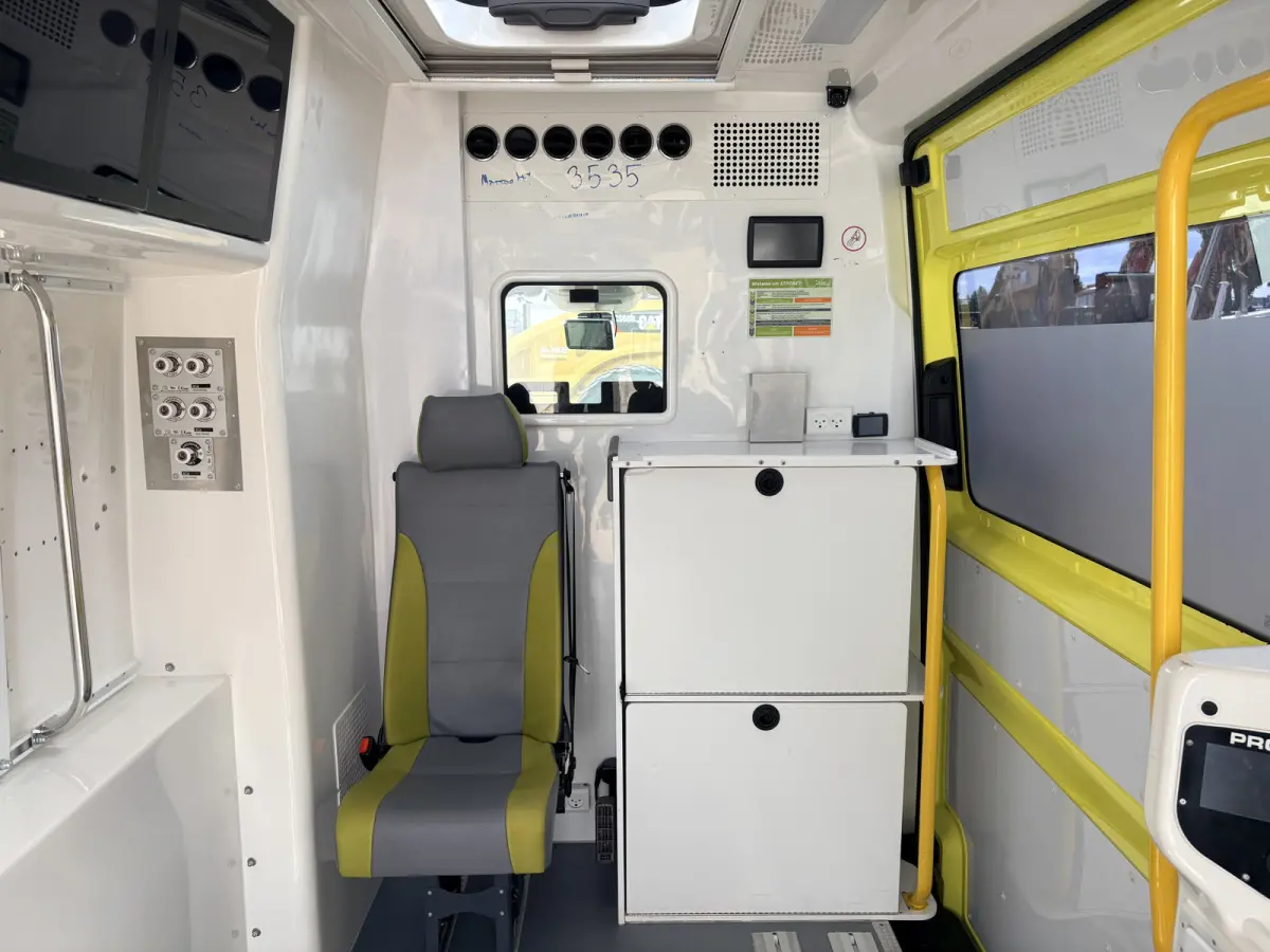 2.0 TDI 177PK Ambulance L3H3 Automaat ACC Climate Control Stroompunten Laadruimte Parkeersensoren