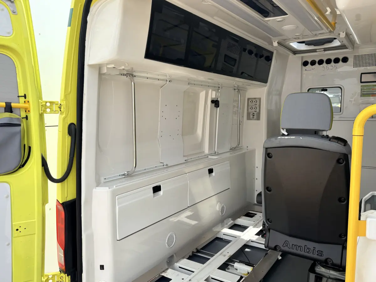 2.0 TDI 177PK Ambulance L3H3 Automaat ACC Climate Control Stroompunten Laadruimte Parkeersensoren