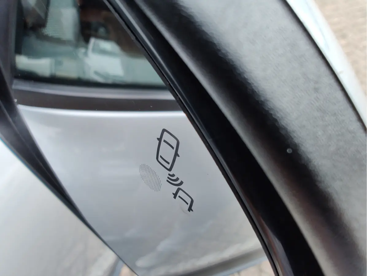 1.0 TCe 90 COMFORT AUTOMAAT Dodehoeksensoren | Navi | Keyless