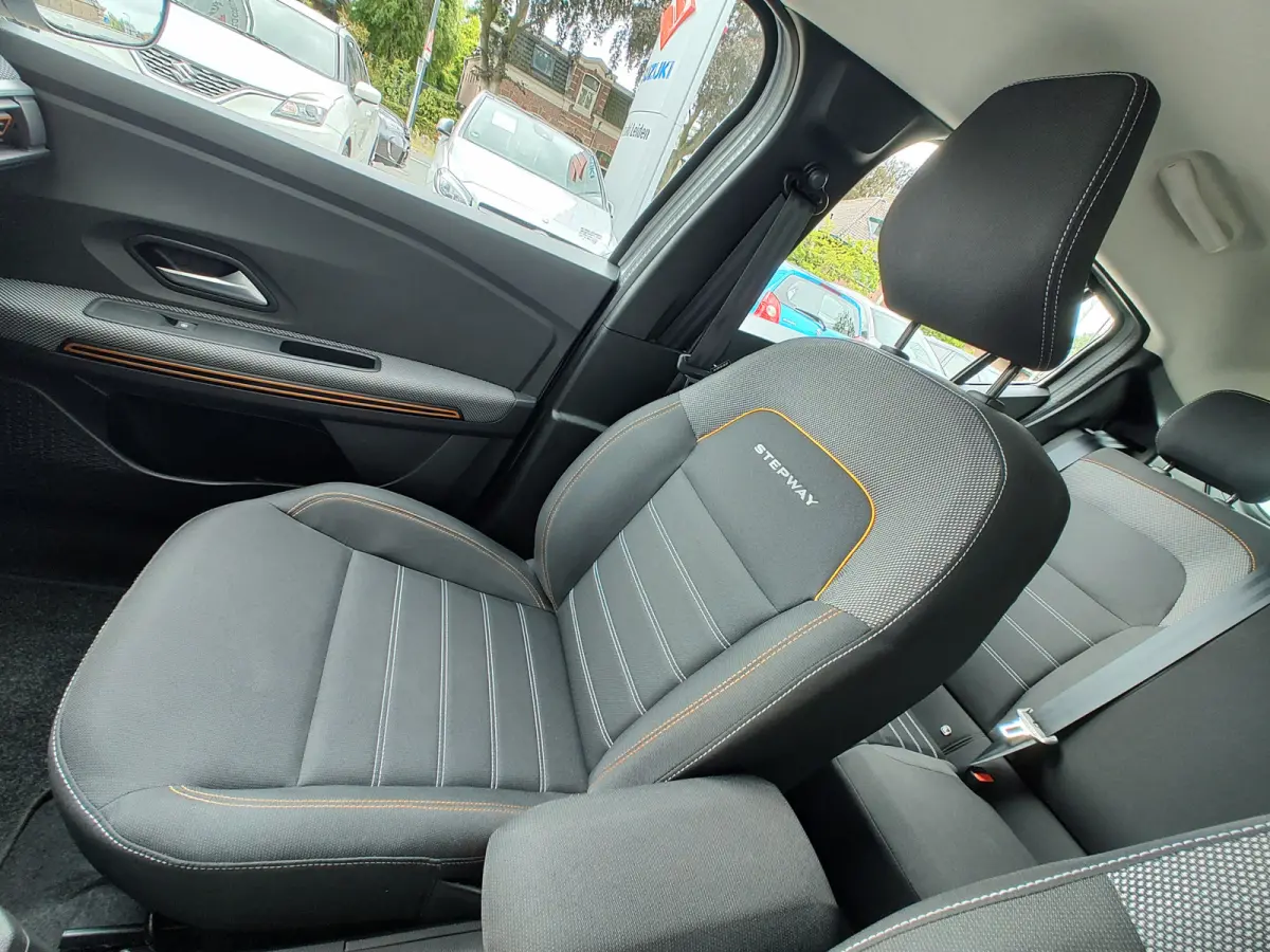 1.0 TCe 90 COMFORT AUTOMAAT Dodehoeksensoren | Navi | Keyless