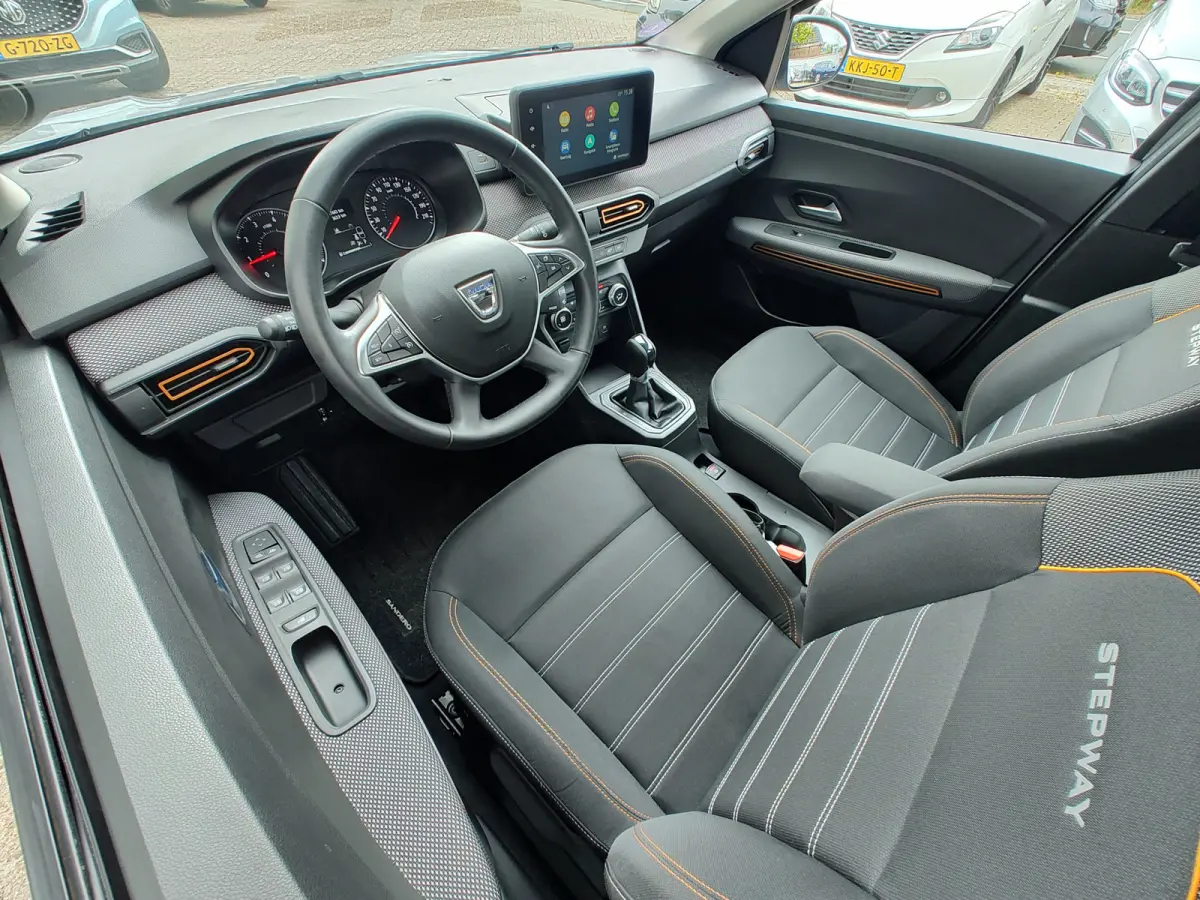 1.0 TCe 90 COMFORT AUTOMAAT Dodehoeksensoren | Navi | Keyless