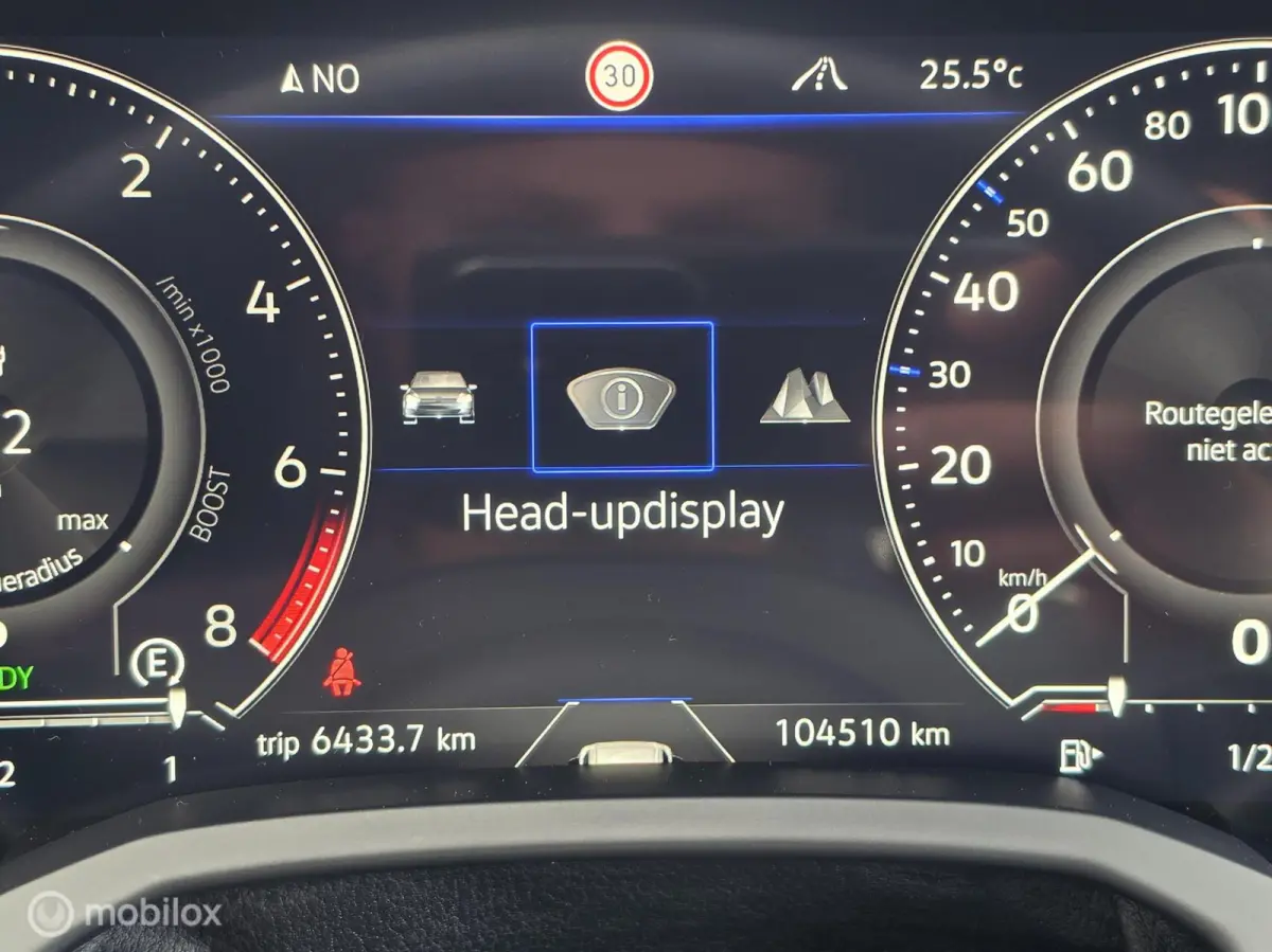 3.0 TSI R-LINE 462PK PANO HUD LUCHT TREKHAAK