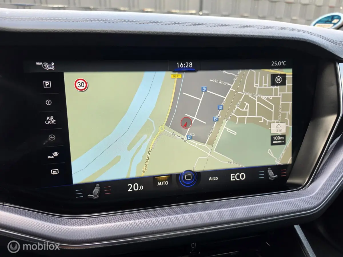3.0 TSI R-LINE 462PK PANO HUD LUCHT TREKHAAK