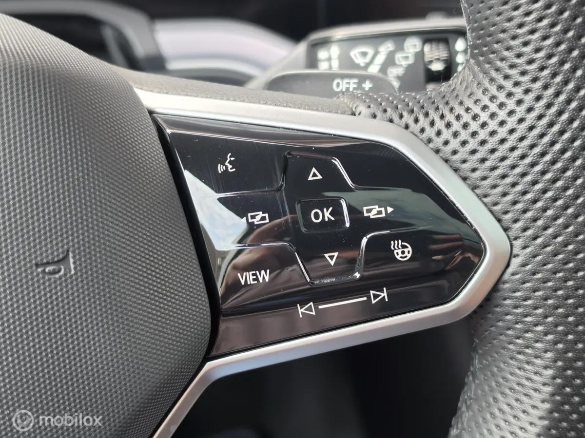 3.0 TSI R-LINE 462PK PANO HUD LUCHT TREKHAAK