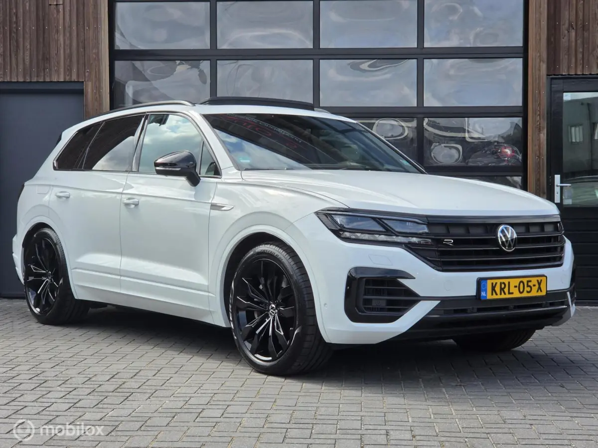 3.0 TSI R-LINE 462PK PANO HUD LUCHT TREKHAAK