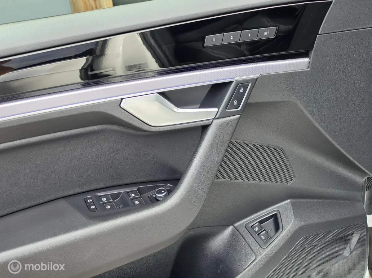 3.0 TSI R-LINE 462PK PANO HUD LUCHT TREKHAAK