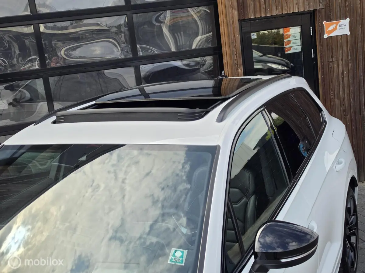 3.0 TSI R-LINE 462PK PANO HUD LUCHT TREKHAAK