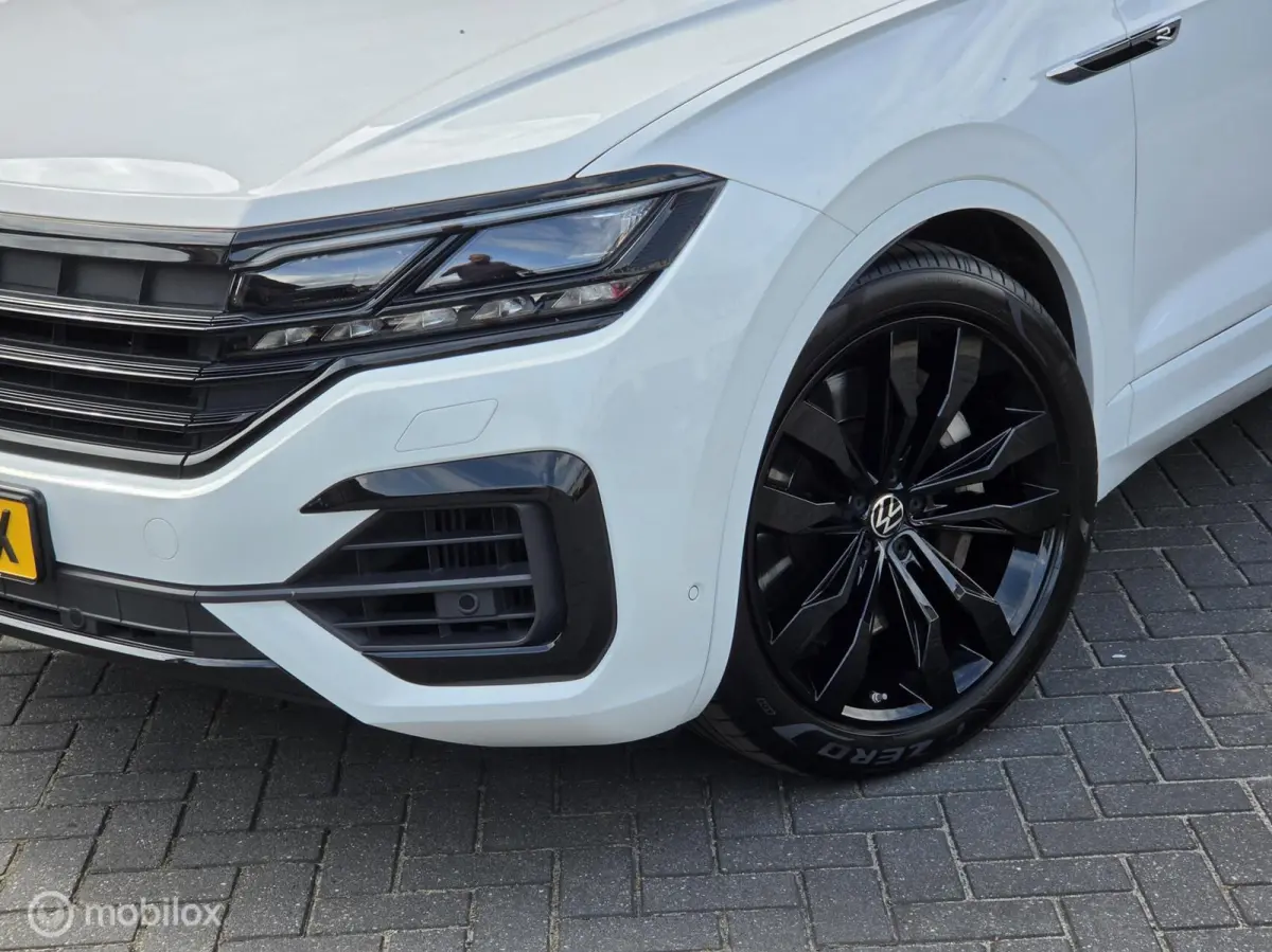 3.0 TSI R-LINE 462PK PANO HUD LUCHT TREKHAAK