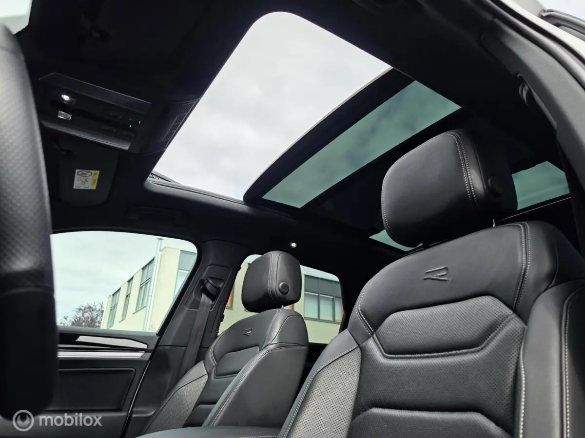3.0 TSI R-LINE 462PK PANO HUD LUCHT TREKHAAK