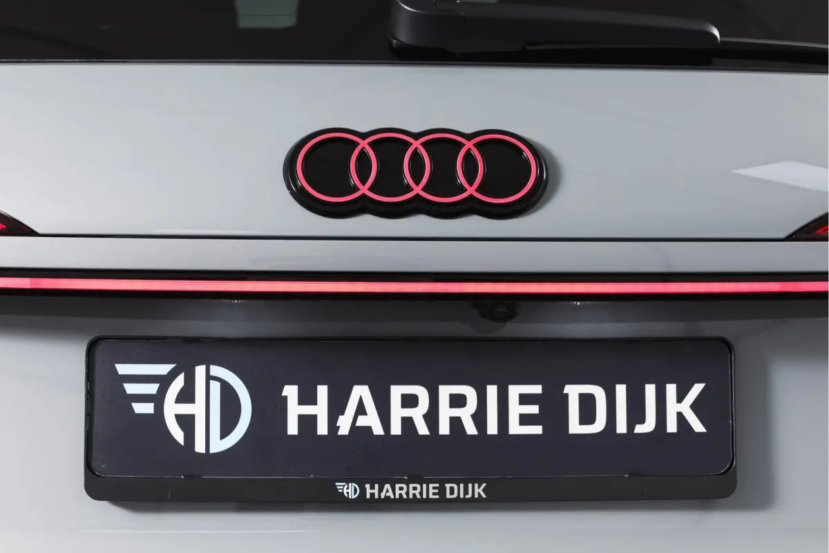 1.5 e-hybrid 272 PK S edition | S/K-Panodak | Elek. Trekhaak | Tech Pack Plus | Adapt. Cruise | Stoel-+Stuurverw. | Camera | NAV+App. Connect | Elek. Klep | LM 20" | 7257