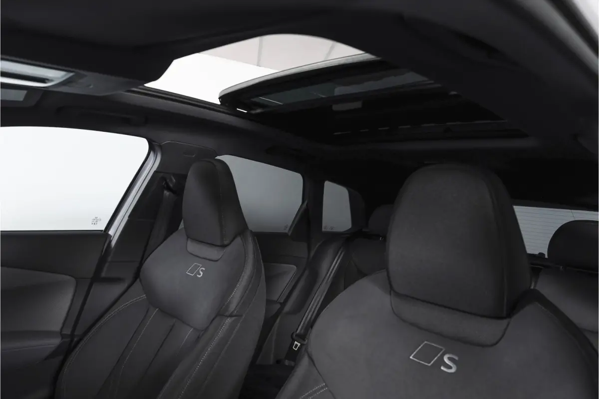 1.5 e-hybrid 272 PK S edition | S/K-Panodak | Elek. Trekhaak | Tech Pack Plus | Adapt. Cruise | Stoel-+Stuurverw. | Camera | NAV+App. Connect | Elek. Klep | LM 20" | 7257