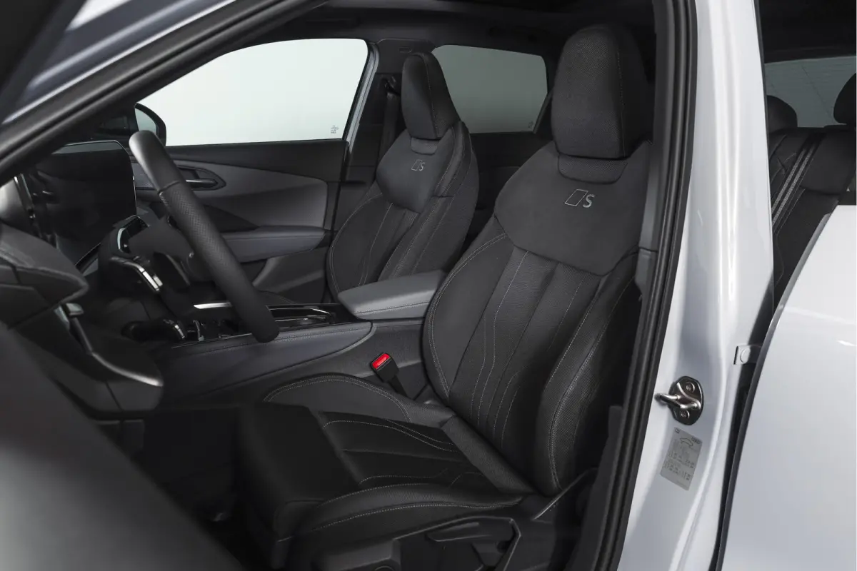 1.5 e-hybrid 272 PK S edition | S/K-Panodak | Elek. Trekhaak | Tech Pack Plus | Adapt. Cruise | Stoel-+Stuurverw. | Camera | NAV+App. Connect | Elek. Klep | LM 20" | 7257