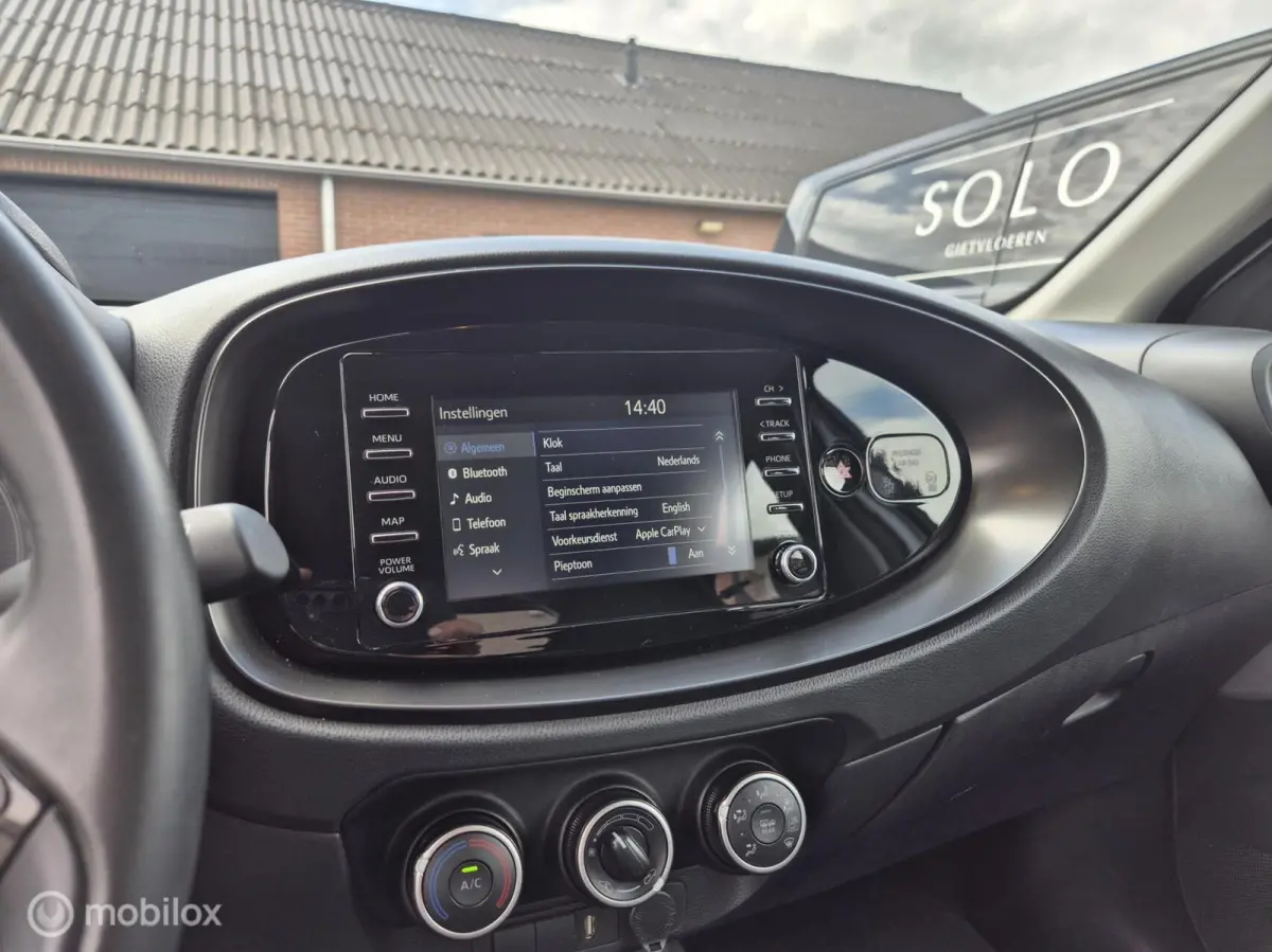 1.0 VVT-i MT Play I Camera I Adap cruise I Lane assist I Airco I Carplay