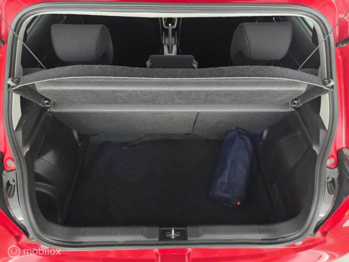 1.2 Select Smart Hybrid nav|cam|dab|lmv16