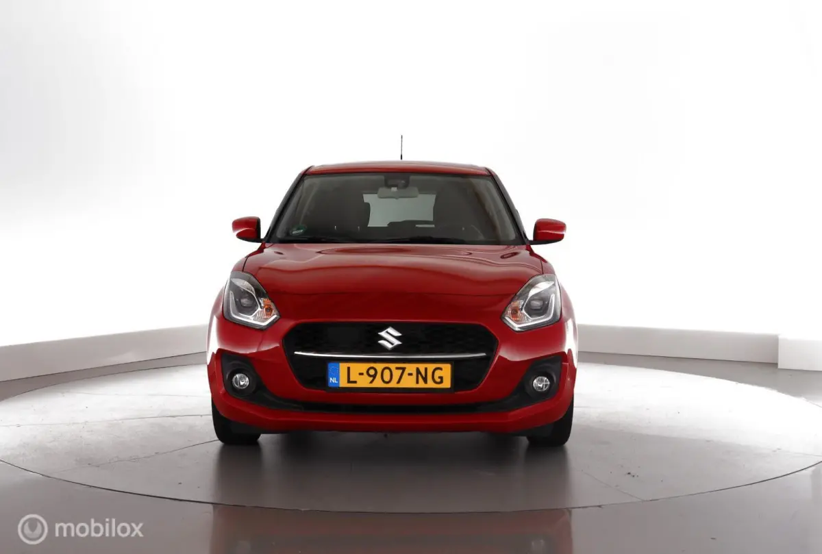 1.2 Select Smart Hybrid nav|cam|dab|lmv16