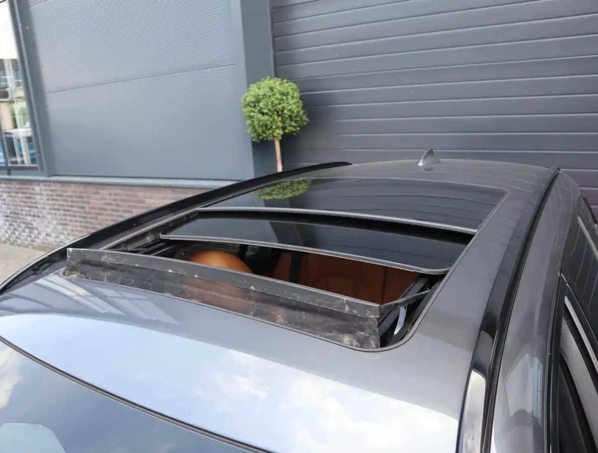 330e xDrive M Sport High Executive | Pano | Trekhaak | ACC | Leer | 19 Inch