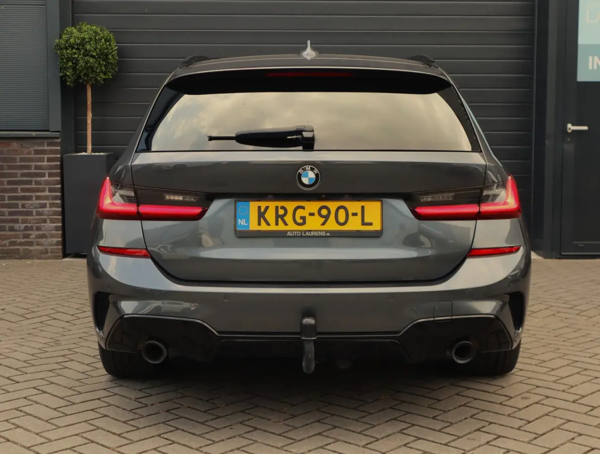 330e xDrive M Sport High Executive | Pano | Trekhaak | ACC | Leer | 19 Inch
