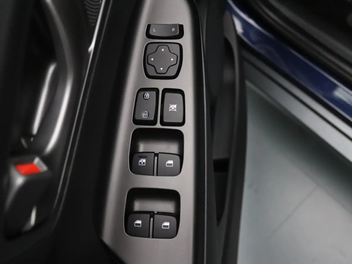 204pk EV Comfort 64 kWh Apple Carplay/Android Auto | Climate