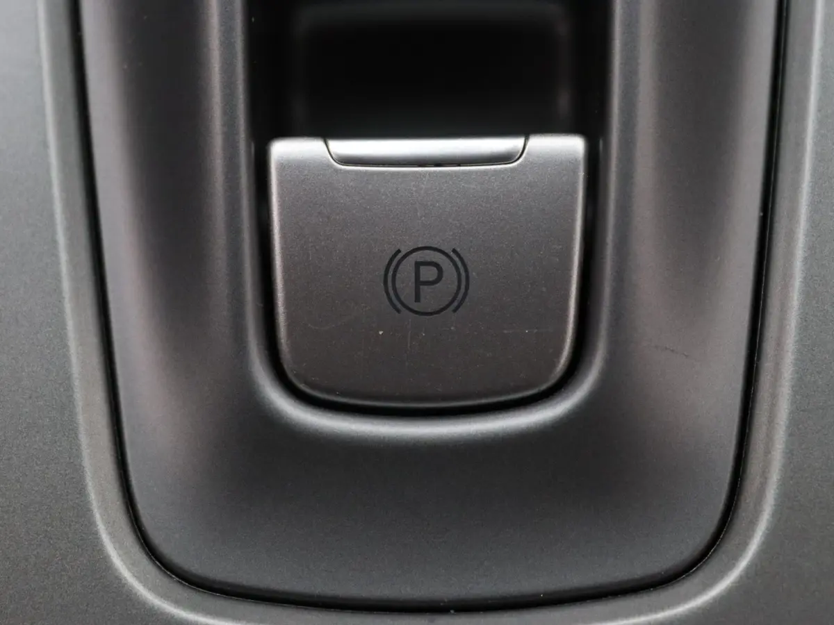 204pk EV Comfort 64 kWh Apple Carplay/Android Auto | Climate