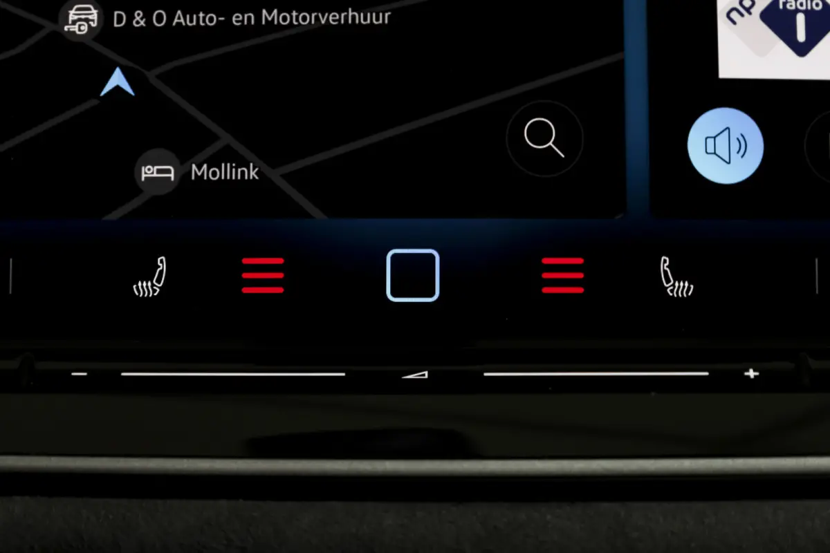 1.5 eHybrid 272PK R-Line Edition | Black Style | 15 inch Navi | Elek. Trekhaak | IQ Light | S/K-Panodak | Dig. Cockpit | Adapt. Cruise | Stoel-+Stuurverw. | 360 Camera | NAV + App. Connect |
