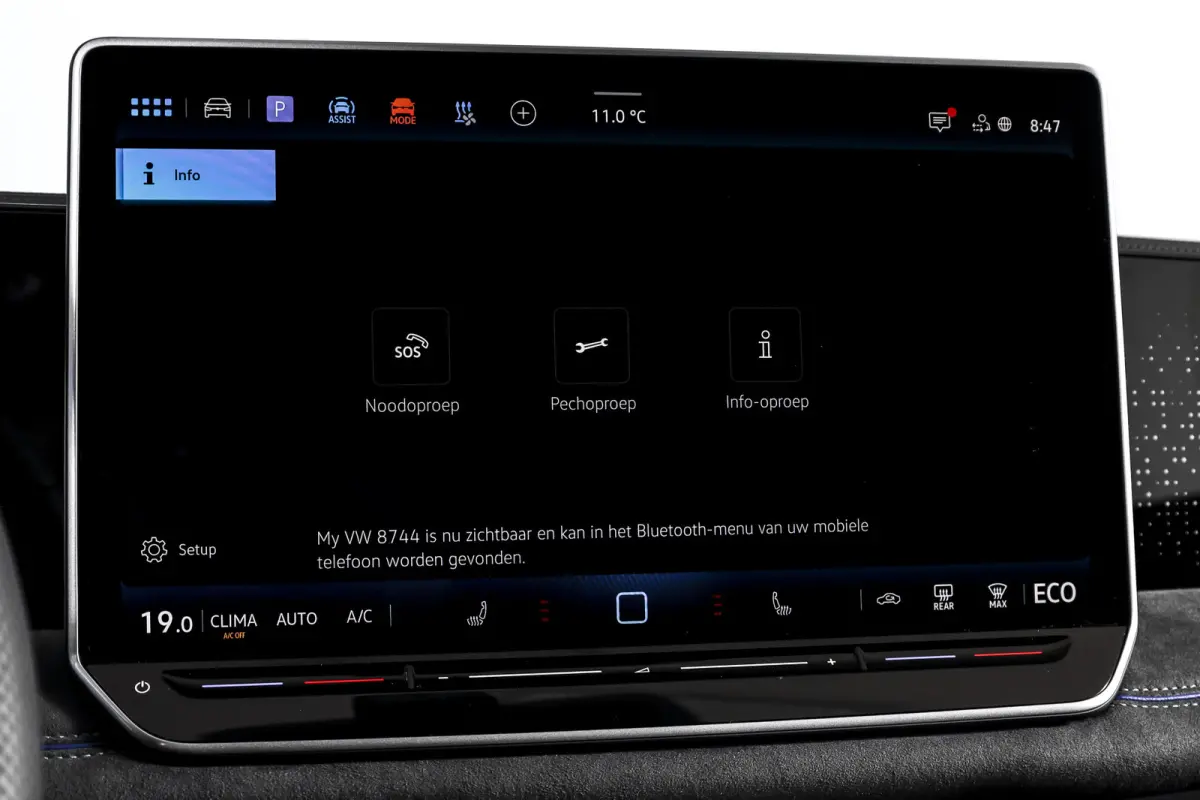 1.5 eHybrid 272PK R-Line Edition | Black Style | 15 inch Navi | Elek. Trekhaak | IQ Light | S/K-Panodak | Dig. Cockpit | Adapt. Cruise | Stoel-+Stuurverw. | 360 Camera | NAV + App. Connect |