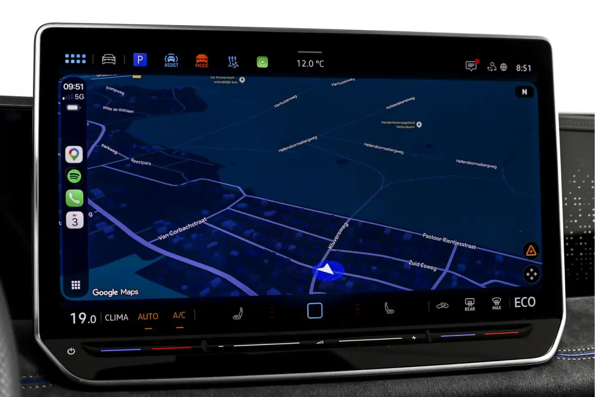 1.5 eHybrid 272PK R-Line Edition | Black Style | 15 inch Navi | Elek. Trekhaak | IQ Light | S/K-Panodak | Dig. Cockpit | Adapt. Cruise | Stoel-+Stuurverw. | 360 Camera | NAV + App. Connect |