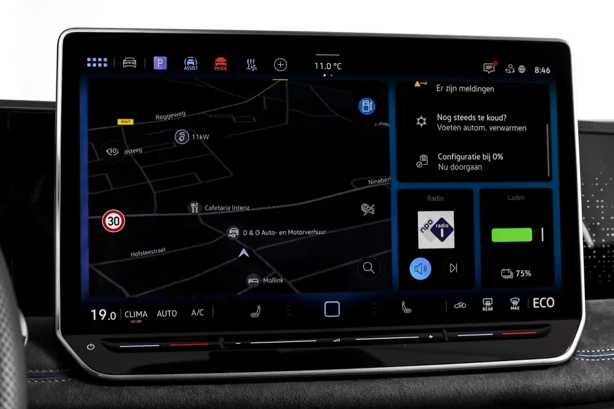 1.5 eHybrid 272PK R-Line Edition | Black Style | 15 inch Navi | Elek. Trekhaak | IQ Light | S/K-Panodak | Dig. Cockpit | Adapt. Cruise | Stoel-+Stuurverw. | 360 Camera | NAV + App. Connect |
