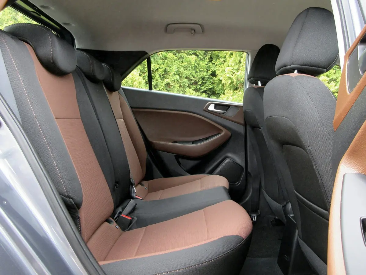 1.0 T-GDI i-Motion * Airco * Pdc * Cruise *