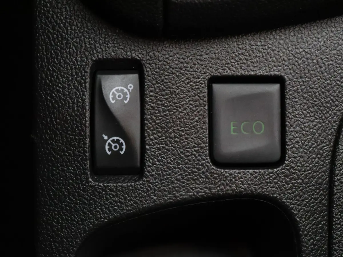 90pk TCe Limited Apple Carplay/Android Auto | Climate