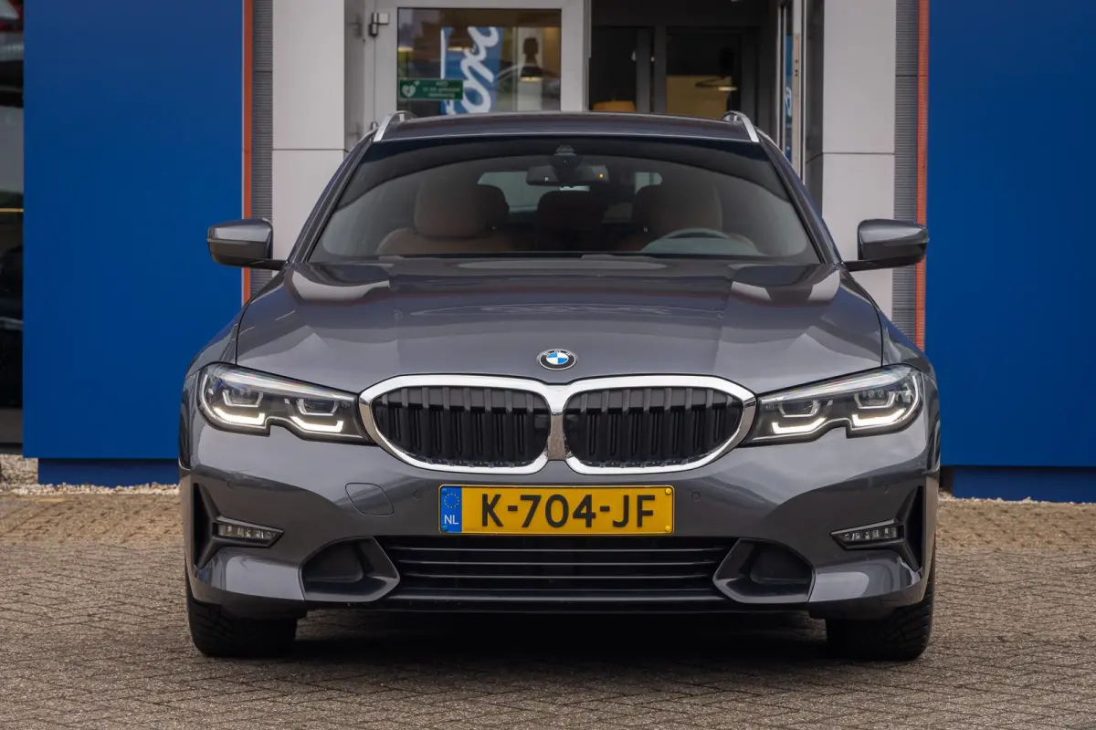 330e eDrive Edition | leder | Stoelverwarming | Digitaal dashboard | Navigatie | Keyless | Apple Carplay/Android Auto | Elektrisch bedienbare achterklep | NL-auto | Apple Carplay/Android Aut