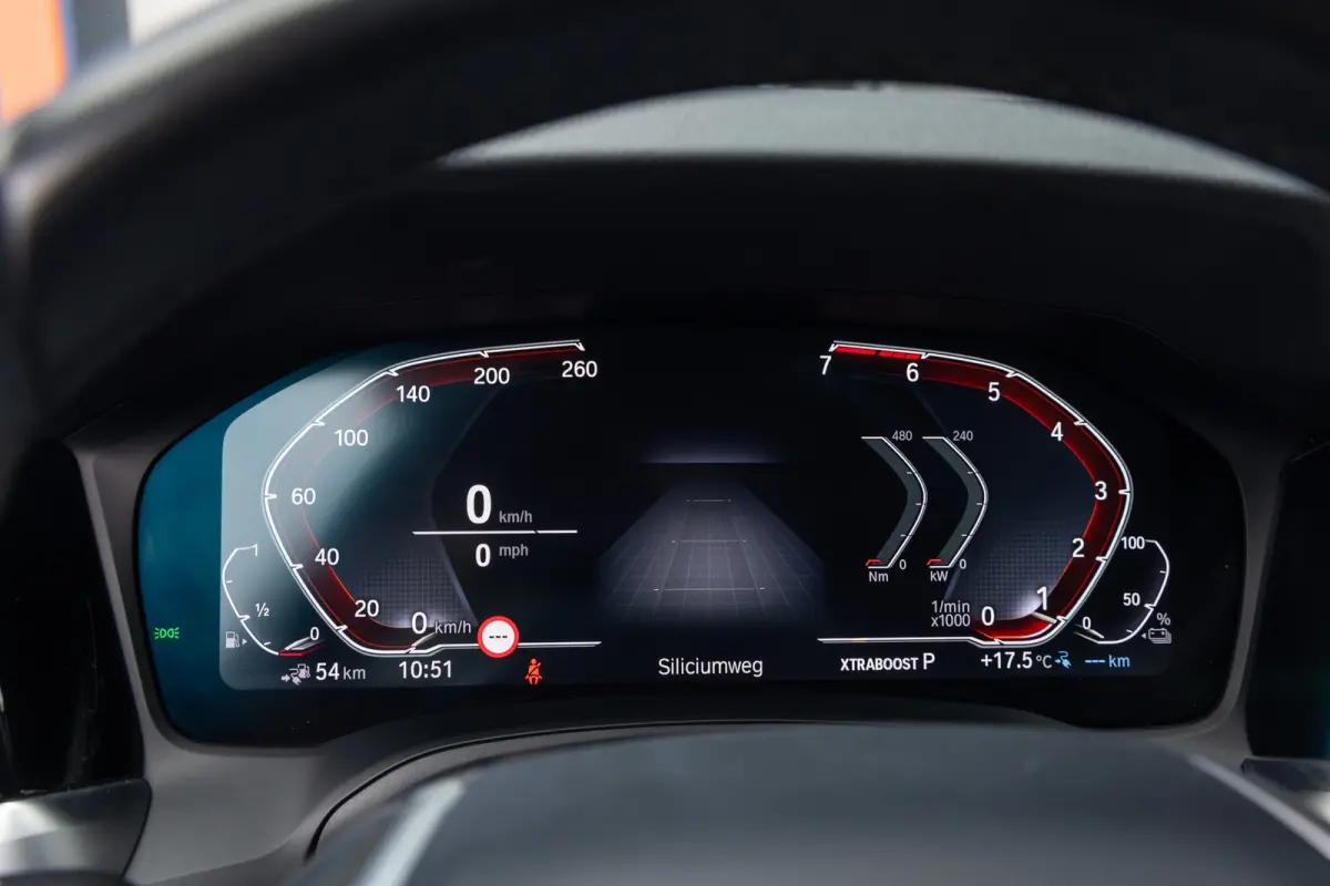 330e eDrive Edition | leder | Stoelverwarming | Digitaal dashboard | Navigatie | Keyless | Apple Carplay/Android Auto | Elektrisch bedienbare achterklep | NL-auto | Apple Carplay/Android Aut