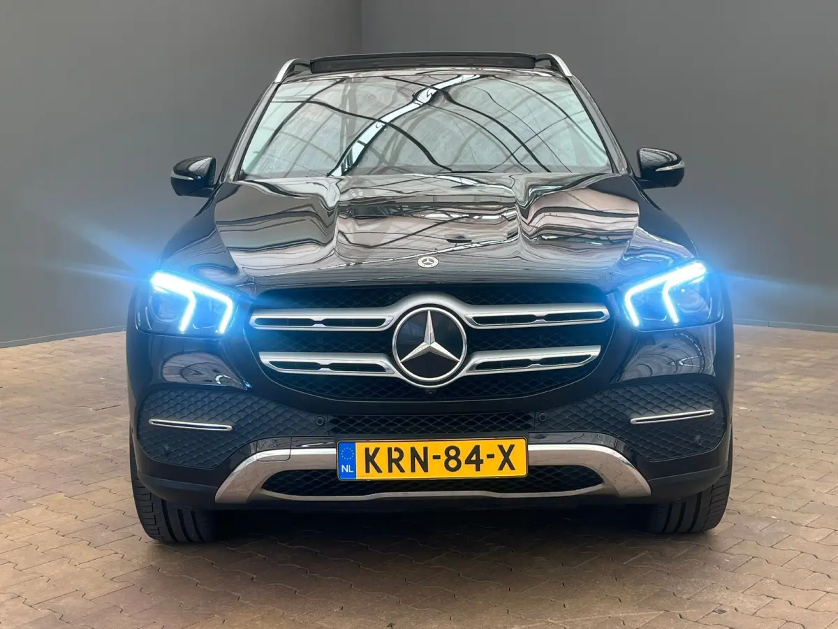 350 e 4MATIC Premium Plus Panoramadak | Burmester | 360 Camera | | Audio installatie premium | Elektrisch bedienbare achterklep met sensorsturing | Elektrisch glazen panorama-dak