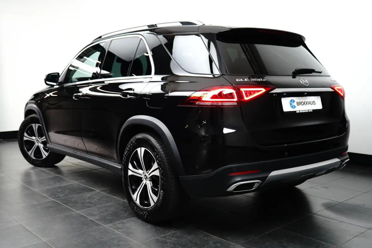 350 e 4MATIC Premium Plus Panoramadak | Burmester | 360 Camera | | Audio installatie premium | Elektrisch bedienbare achterklep met sensorsturing | Elektrisch glazen panorama-dak