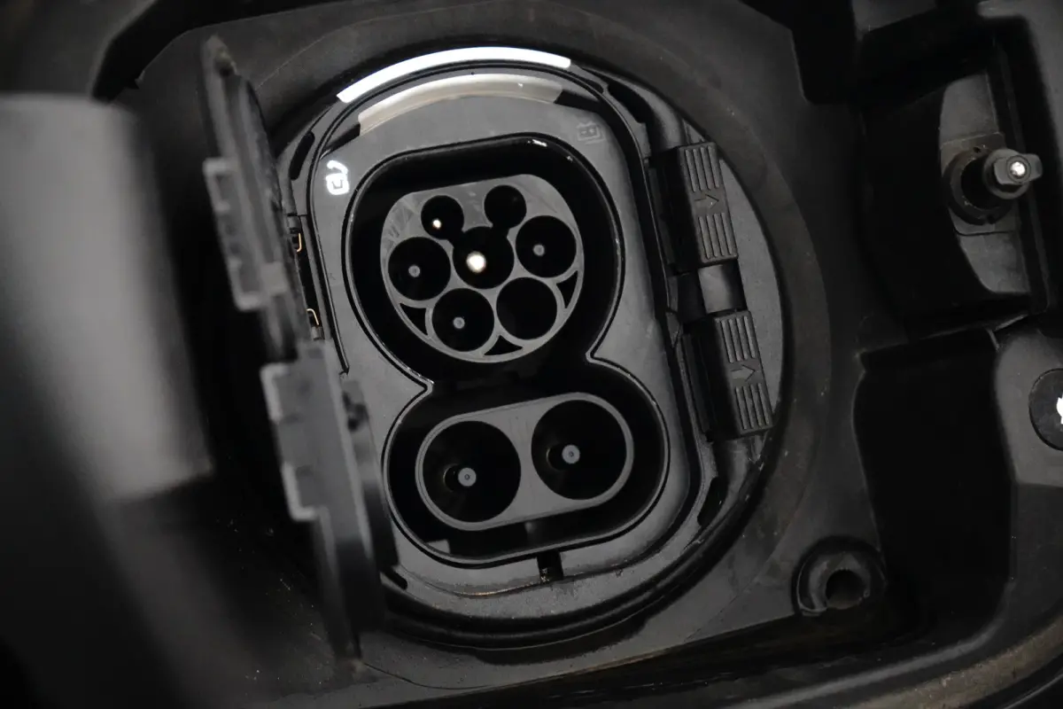 350 e 4MATIC Premium Plus Panoramadak | Burmester | 360 Camera | | Audio installatie premium | Elektrisch bedienbare achterklep met sensorsturing | Elektrisch glazen panorama-dak