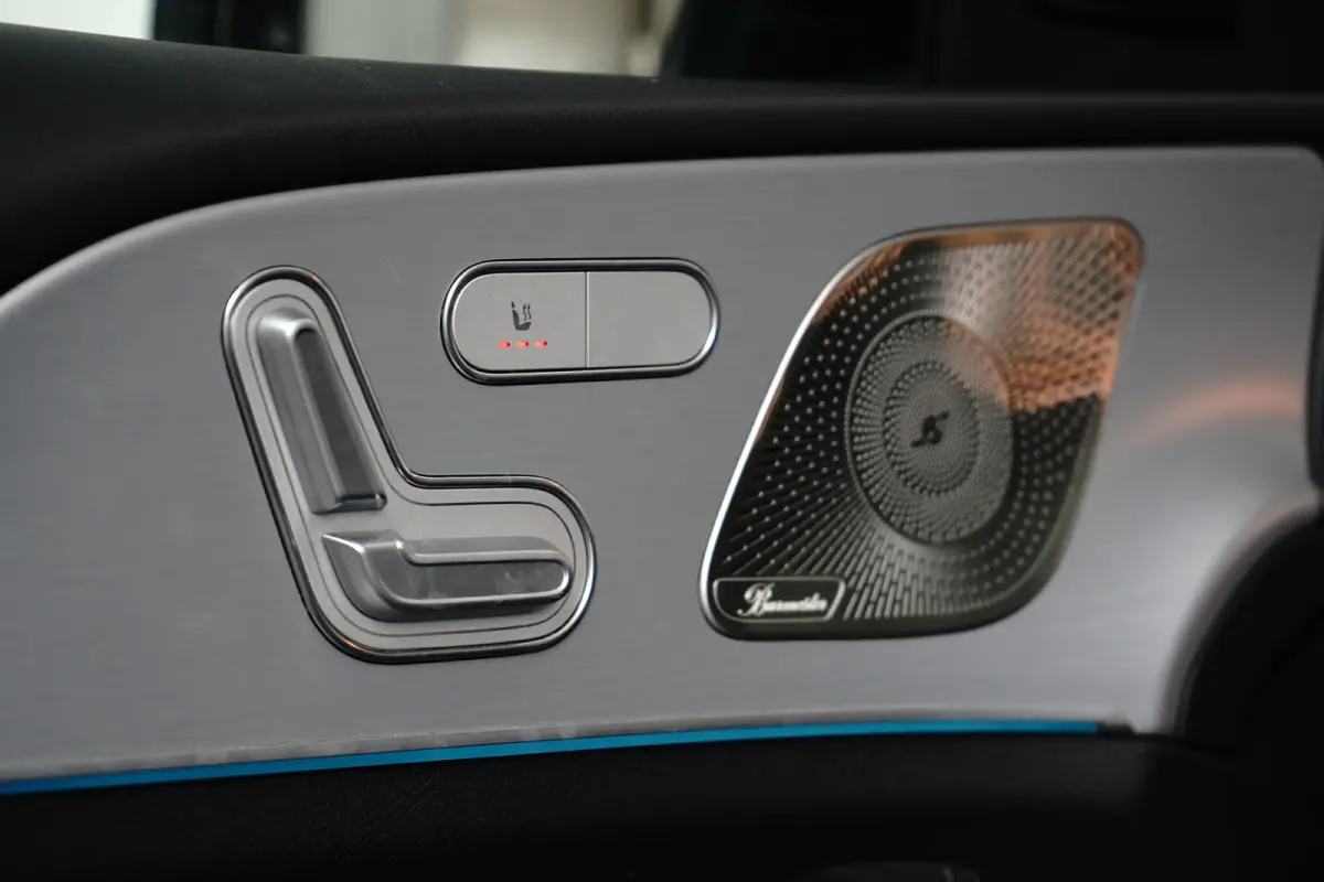350 e 4MATIC Premium Plus Panoramadak | Burmester | 360 Camera | | Audio installatie premium | Elektrisch bedienbare achterklep met sensorsturing | Elektrisch glazen panorama-dak