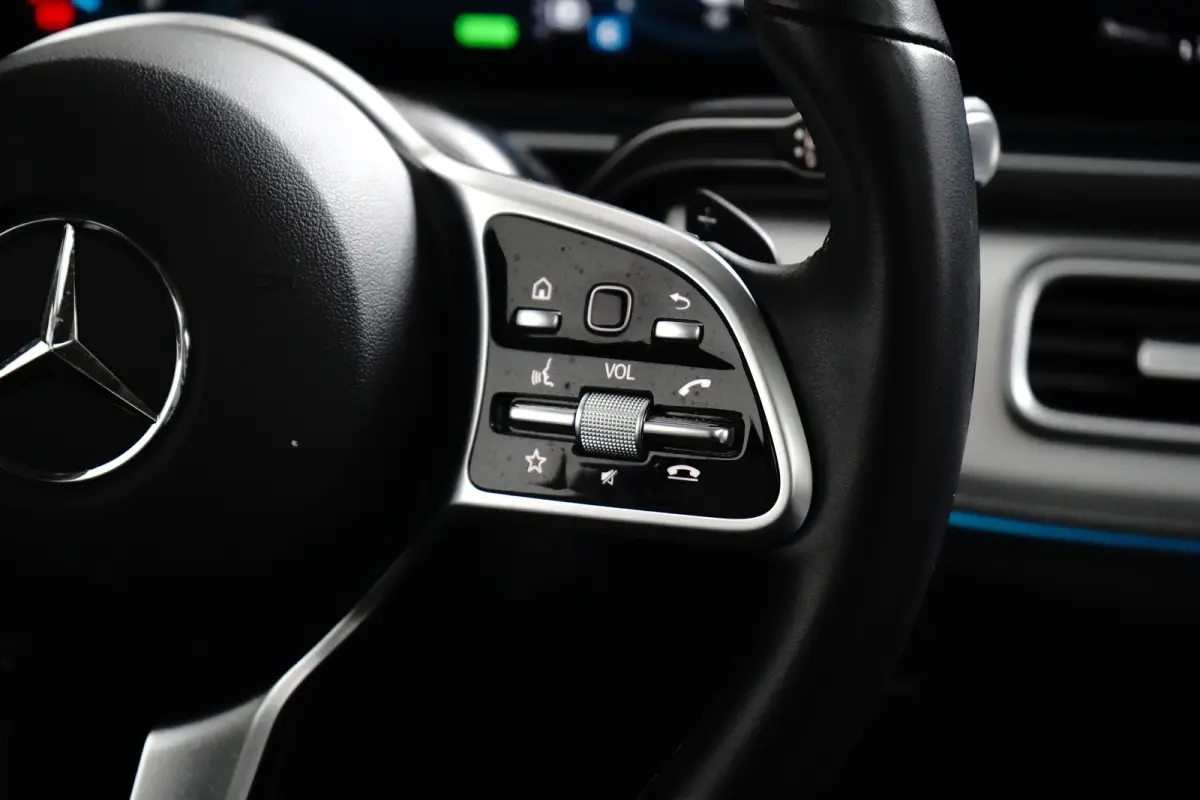 350 e 4MATIC Premium Plus Panoramadak | Burmester | 360 Camera | | Audio installatie premium | Elektrisch bedienbare achterklep met sensorsturing | Elektrisch glazen panorama-dak