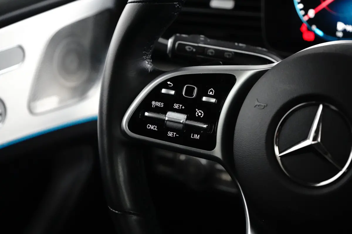350 e 4MATIC Premium Plus Panoramadak | Burmester | 360 Camera | | Audio installatie premium | Elektrisch bedienbare achterklep met sensorsturing | Elektrisch glazen panorama-dak