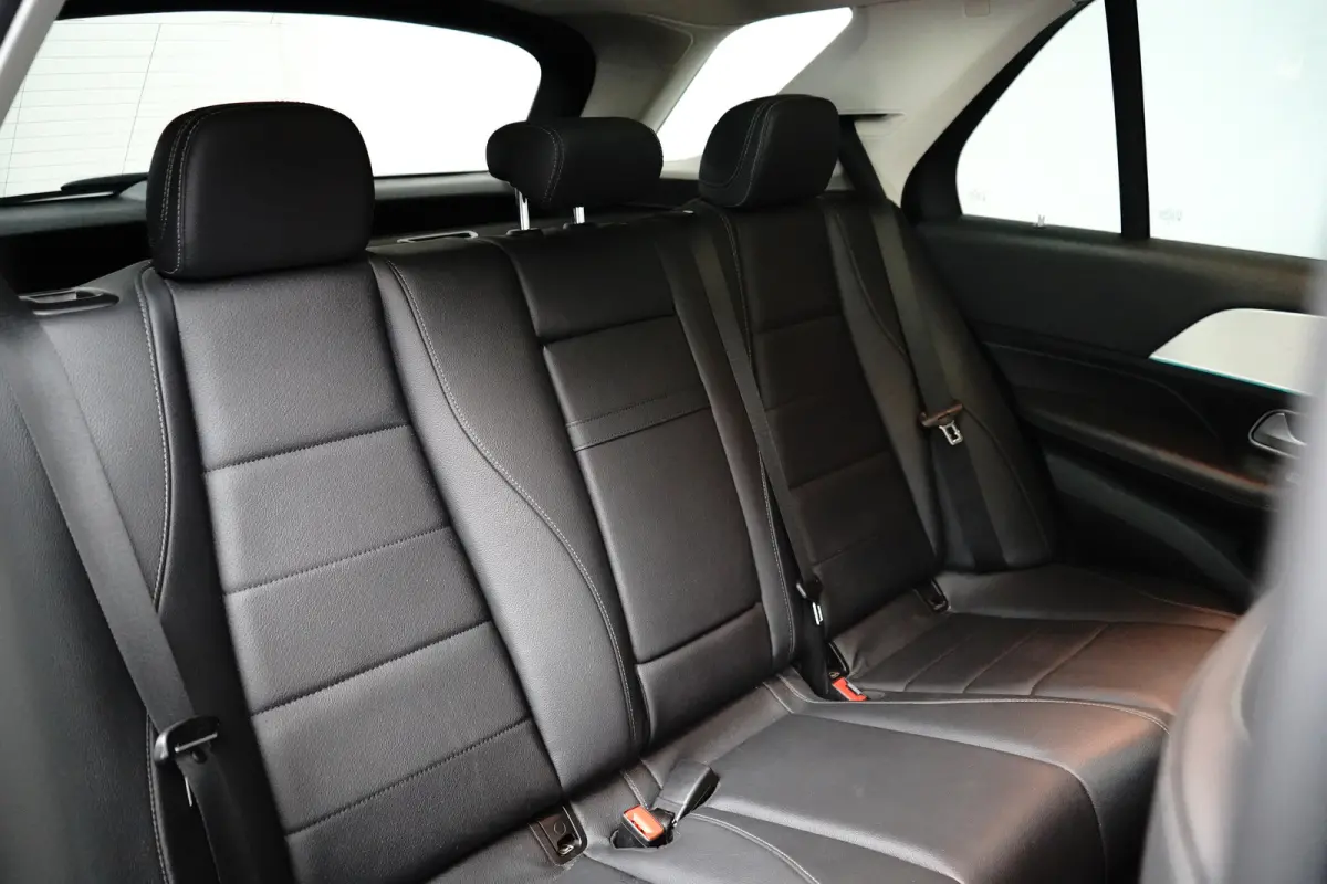 350 e 4MATIC Premium Plus Panoramadak | Burmester | 360 Camera | | Audio installatie premium | Elektrisch bedienbare achterklep met sensorsturing | Elektrisch glazen panorama-dak