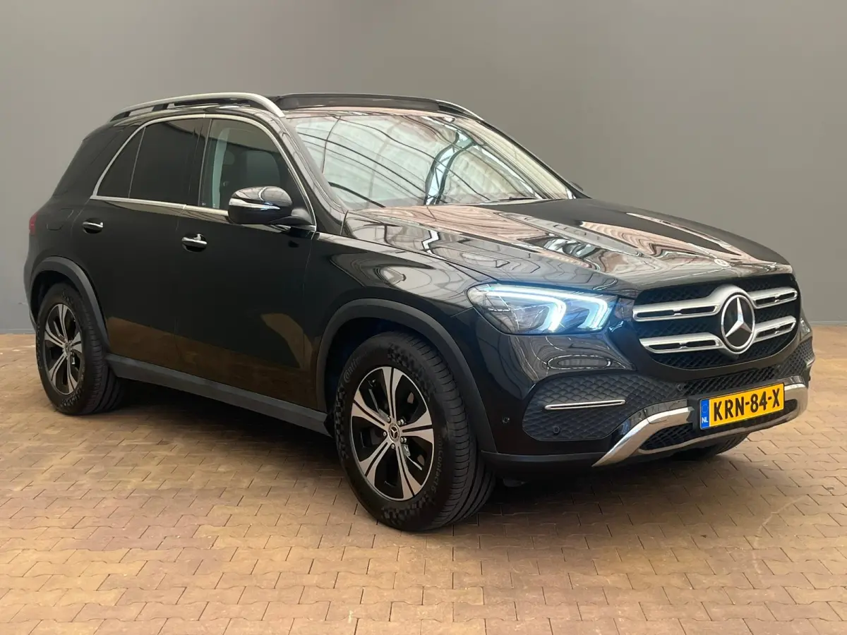 350 e 4MATIC Premium Plus Panoramadak | Burmester | 360 Camera | | Audio installatie premium | Elektrisch bedienbare achterklep met sensorsturing | Elektrisch glazen panorama-dak