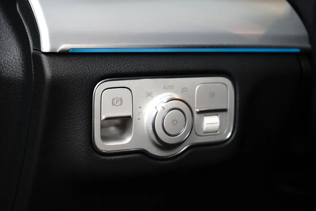 350 e 4MATIC Premium Plus Panoramadak | Burmester | 360 Camera | | Audio installatie premium | Elektrisch bedienbare achterklep met sensorsturing | Elektrisch glazen panorama-dak