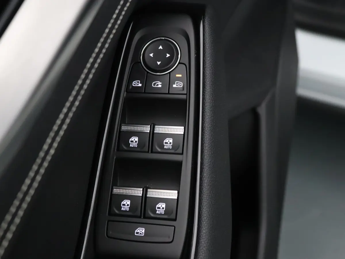 200pk E-Tech full hybrid techno Apple Carplay/Android Auto | Climate