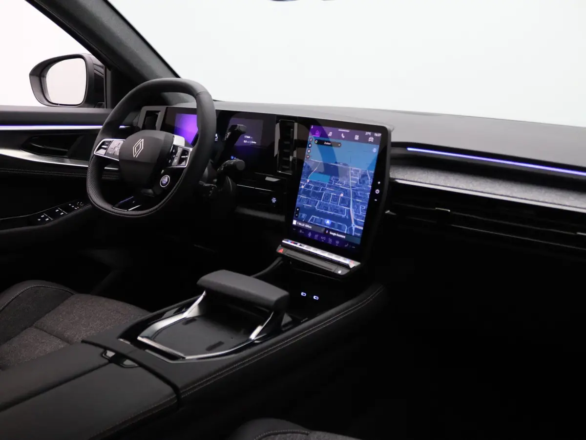 200pk E-Tech full hybrid techno Apple Carplay/Android Auto | Climate
