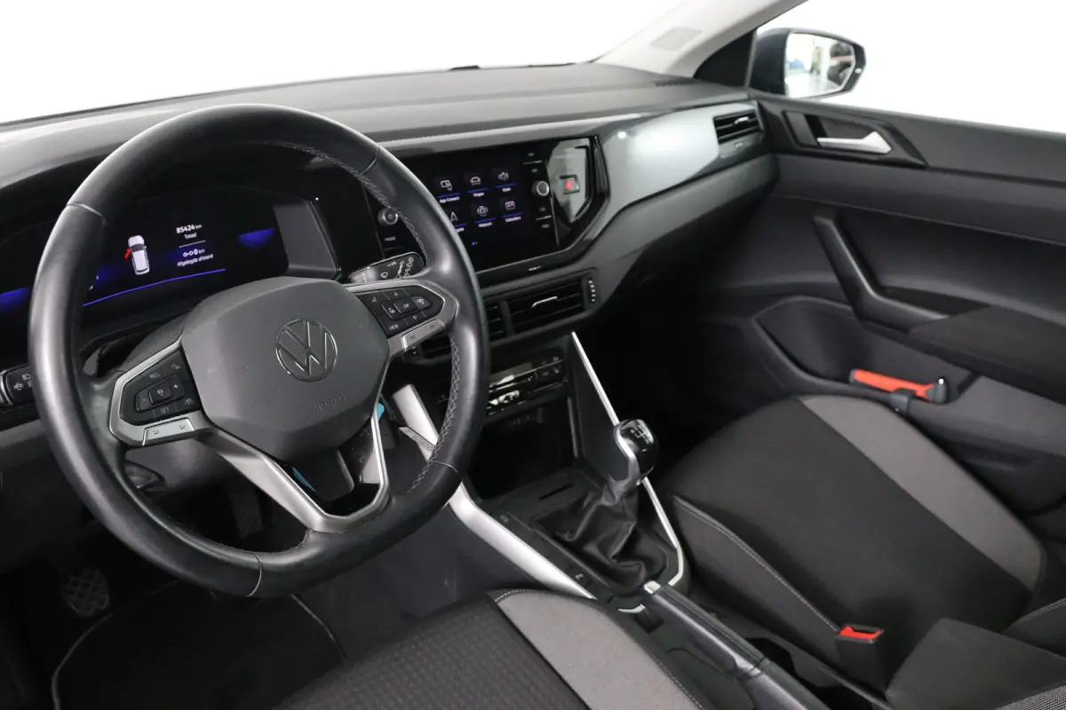 1.0 TSI Life Business | 1e Eigenaar! | Dealer Onderhouden | LED | Navi By App | Clima | Stoelverwarminig | Cruise Adaptive | Lichtmetalen Velgen | Parkeersensoren V+A