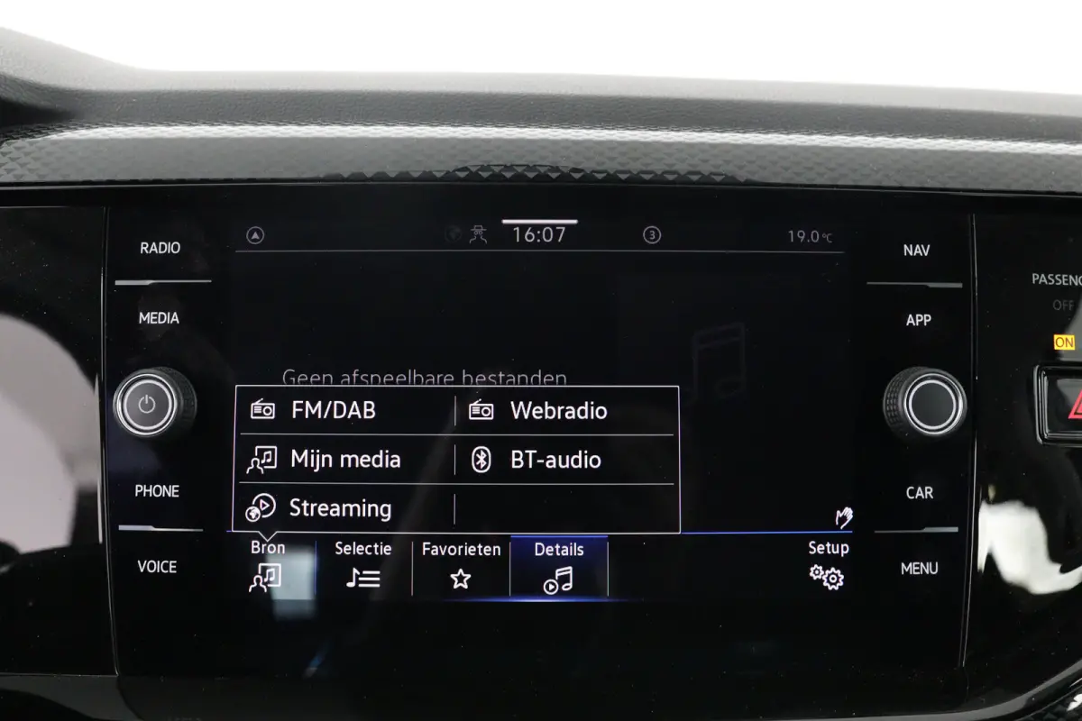1.0 TSI Life Business | 1e Eigenaar! | Dealer Onderhouden | LED | Navi By App | Clima | Stoelverwarminig | Cruise Adaptive | Lichtmetalen Velgen | Parkeersensoren V+A