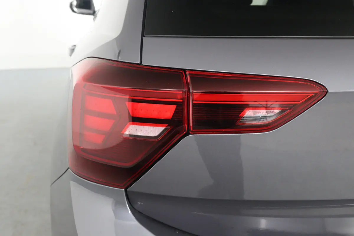1.0 TSI Life Business | 1e Eigenaar! | Dealer Onderhouden | LED | Navi By App | Clima | Stoelverwarminig | Cruise Adaptive | Lichtmetalen Velgen | Parkeersensoren V+A