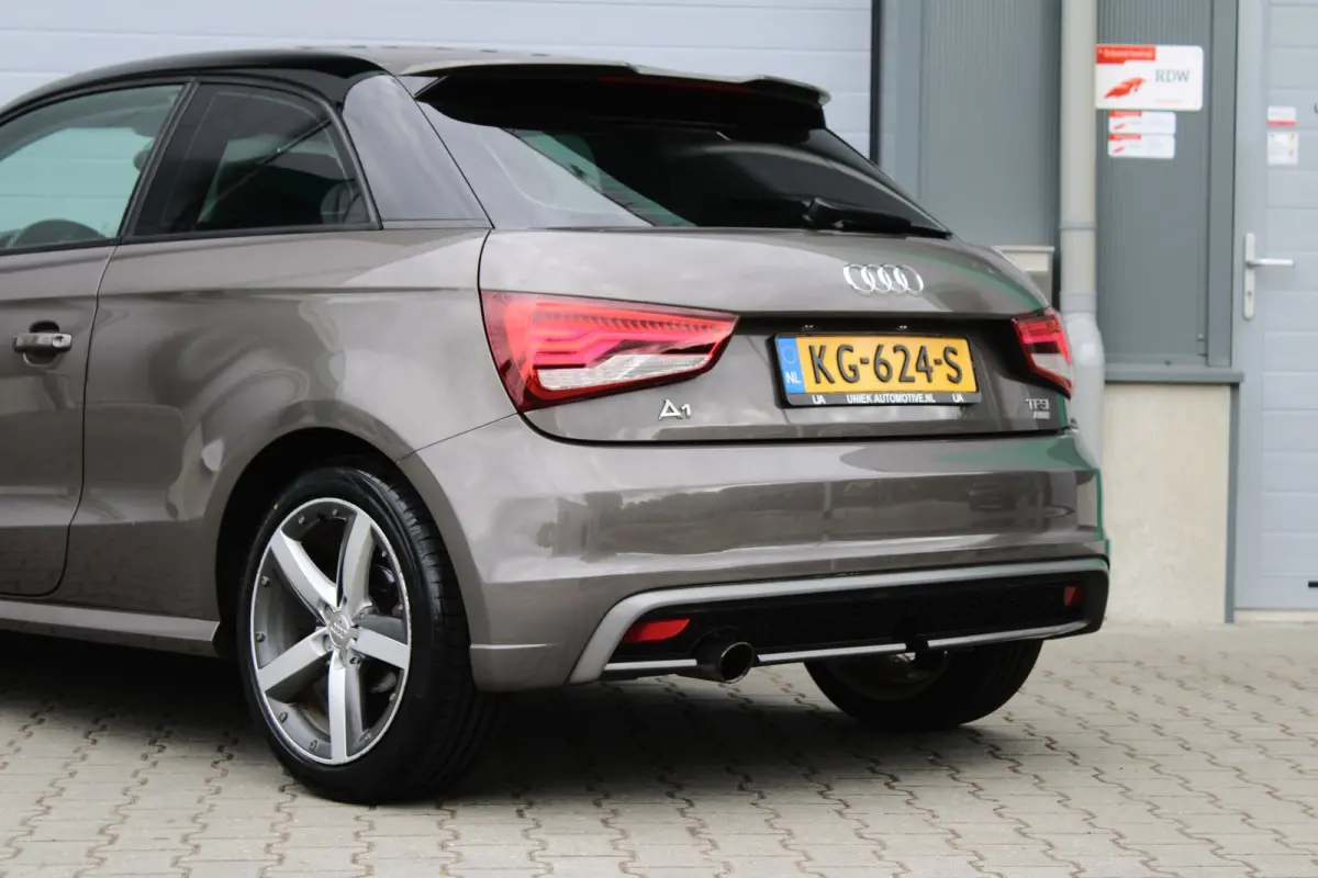 1.0 TFSI ADRENALIN | S LINE | AIRCO | ELEKTR. RAMEN | NAVIGATIE