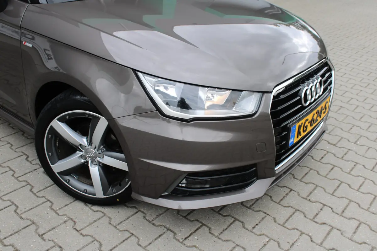1.0 TFSI ADRENALIN | S LINE | AIRCO | ELEKTR. RAMEN | NAVIGATIE